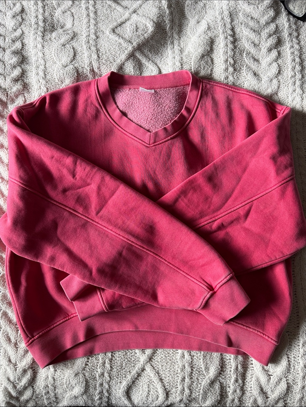 Tik Tok Hatant Pink V-Neck Cozy Sweatshirt L faiable